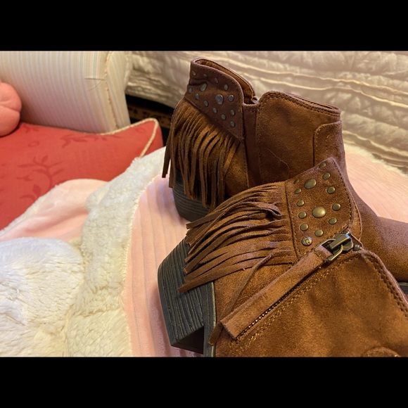 ONeill fringe ankle boots - Picture 2 of 3